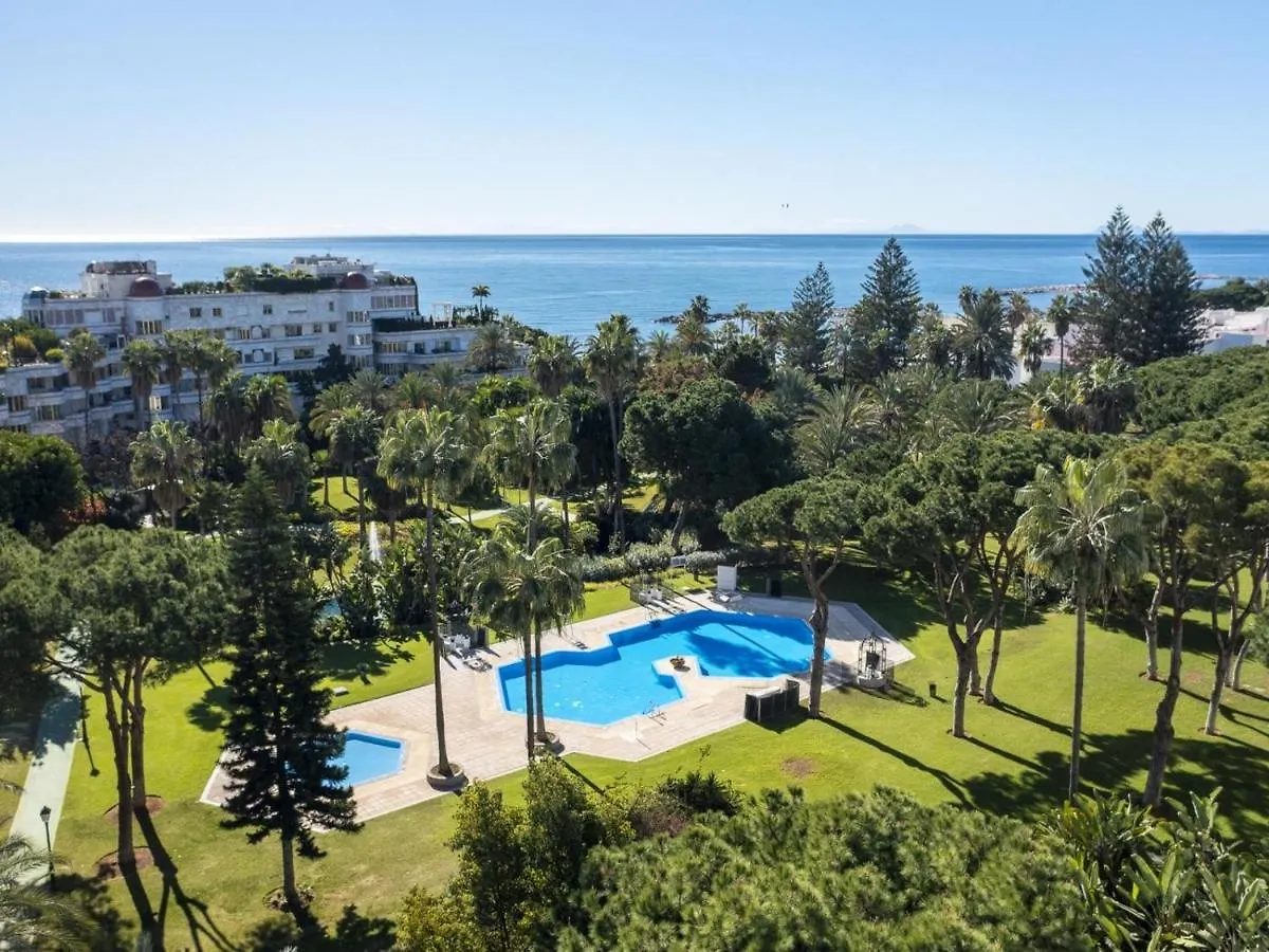 Frontline Mediterranean Escape Marbella Daire